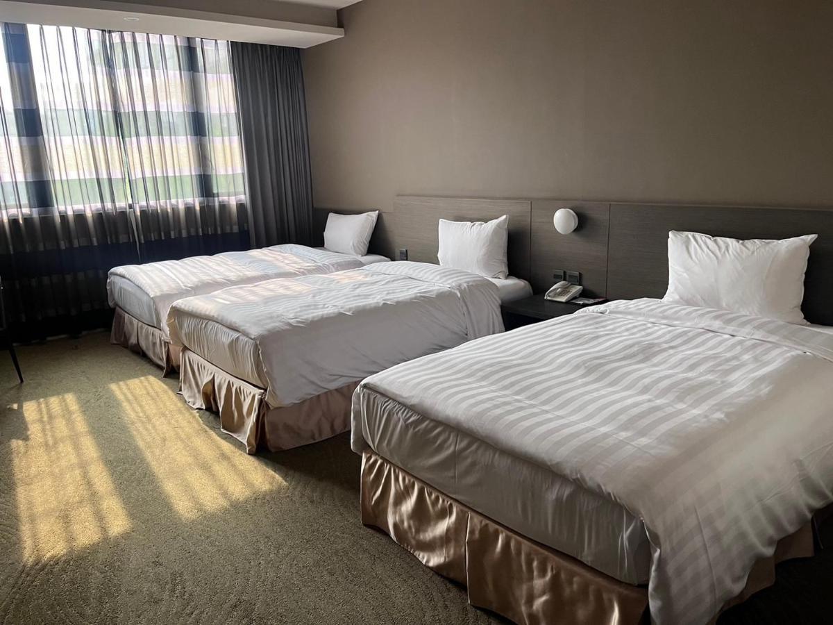 Look Royal Resort Chiayi City Exterior photo A room at the hotel