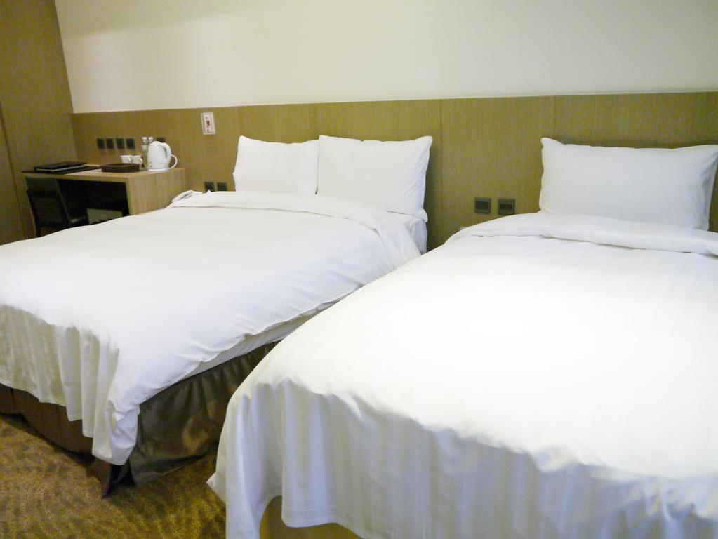 Look Royal Resort Chiayi City Exterior photo A room at the hotel