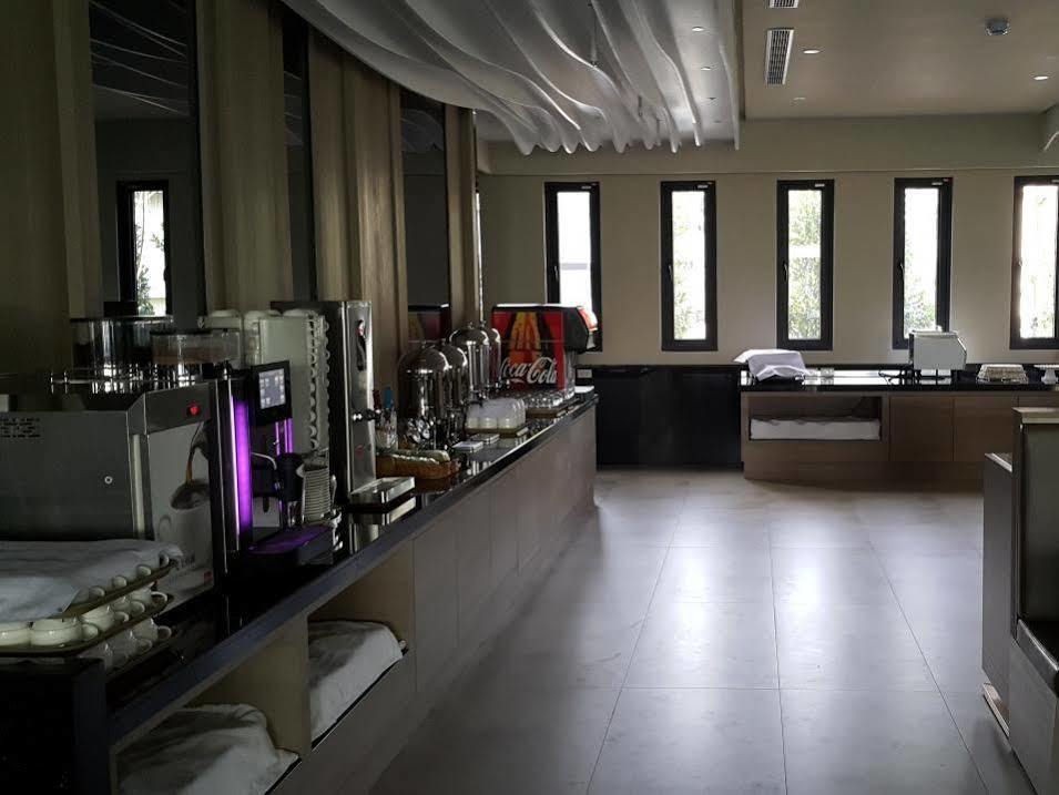 Look Royal Resort Chiayi City Exterior photo A laboratory at the University of the South Pacific